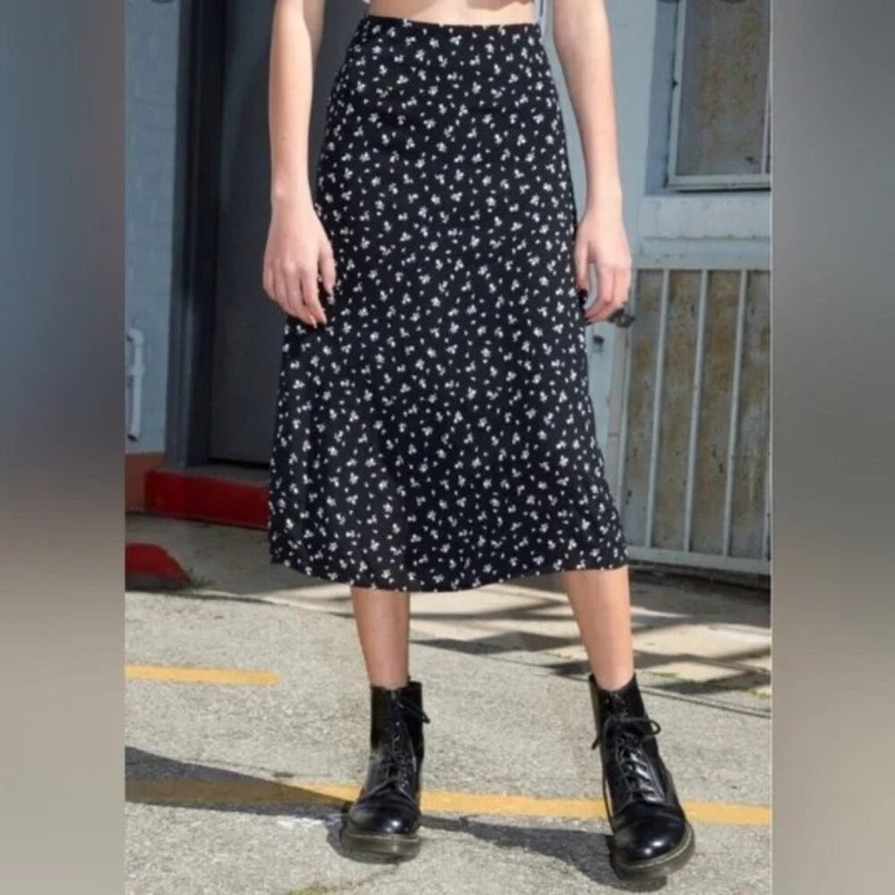 Brandy Melville Phoebe Skirt